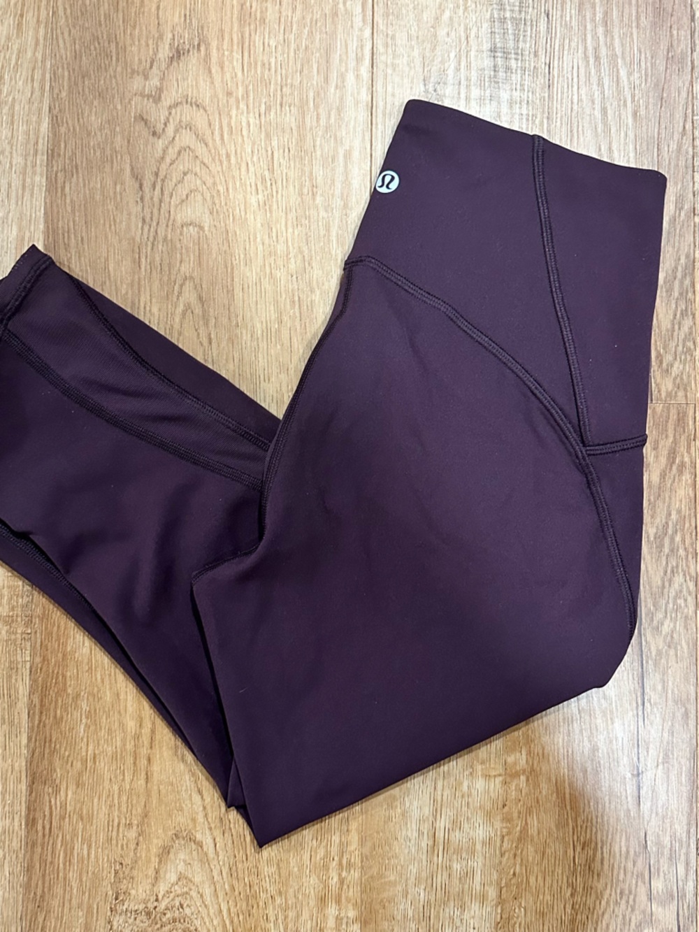 lululemon Women’s Burgandy Plum Stretch Performance Legging Capri